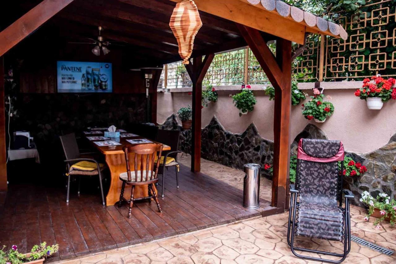 فندق Casa Cattleya Târgu Jiu المظهر الخارجي الصورة